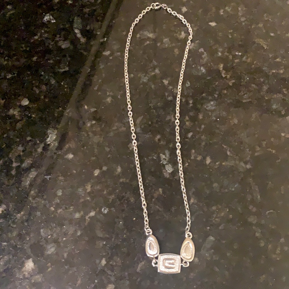 Silvertone necklace